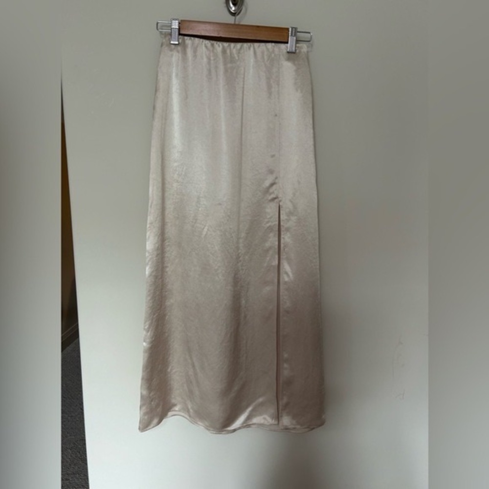 Aritzia Babaton Satin Cream Open Front Midi Skirt